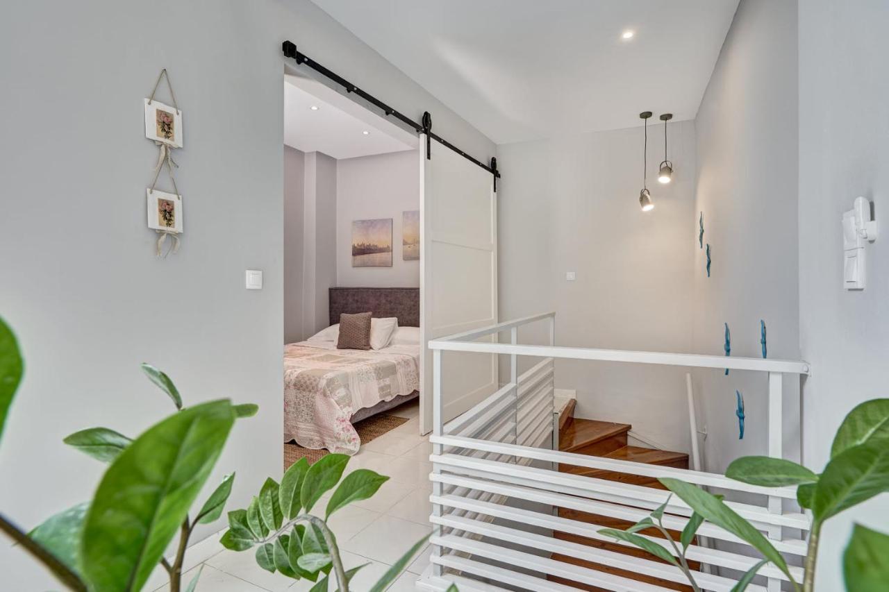 Old Town Luxury Velvet Apartment Rhodes City Exterior photo